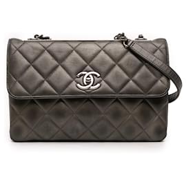 Borsa a tracolla Chanel Medium Lambskin Trendy CC Flap Grigia