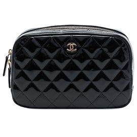 Pochette cosmetici Chanel CC trapuntata in vernice nero