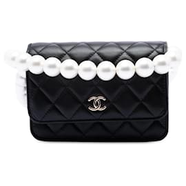 Borsa a tracolla Chanel CC in agnello trapuntato nero con tracolla a catena Maxi Pearl