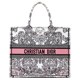 Tote Book Dior Large in tela ricamata bianca Butterfly Around The World