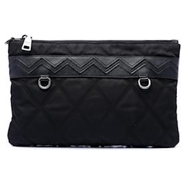 Clutch Prada in Tessuto Impunturato con bordatura in Saffiano nero