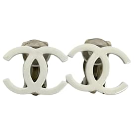 Chanel CC Clip-Ohrringe aus versilbertem, lackiertem Silber