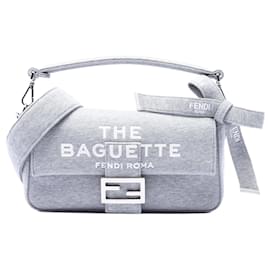 Bolso bandolera Fendi Marc Jacobs Medium Jersey Logo Baguette gris