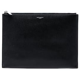 Schwarze Saint Laurent Clutch aus genarbtem Leder mit Reißverschluss