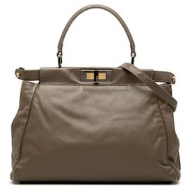 Fendi Medium Peekaboo Satchel aus braunem Kalbsleder