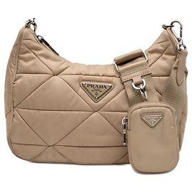 Borsa a tracolla Prada Quilted Re Nylon Padded Re Edition 2005 Beige