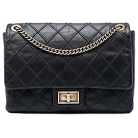 Bolso de hombro Chanel Reissue 2.55 Cosmos en piel de becerro con relieve de grandes diamantes negros