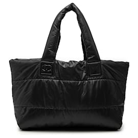 Chanel Coco Cocoon Tote aus gestepptem Nylon in Schwarz Medium