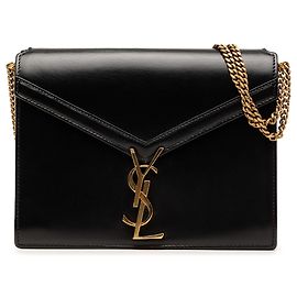 Borsa Cassandra con chiusura monogramma in pelle di vitello liscia nera Saint Laurent