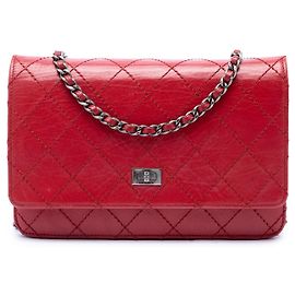 Borsa a tracolla Wallet on Chain Reissue 2.55 in pelle di vitello invecchiata trapuntata rossa Chanel