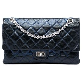 Borsa a tracolla Chanel Reissue 2.55 Double Flap 226 in pelle di vitello invecchiata trapuntata blu
