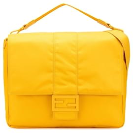 Borsa a tracolla Fendi Large Econyl Nylon Baguette Gialla