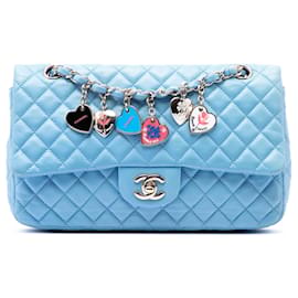 Chanel Medium Classic Lambskin Blue Schultertasche mit Valentins-Herz-Anhängern Single Flap