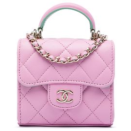 Clutch Chanel Mini CC em lambskin matelassado rosa com alça de corrente