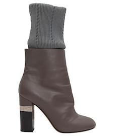 Graue Chanel Leder- und Rippstrick-Stiefeletten mit Absatz Größe 37