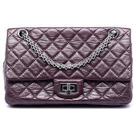 Chanel Reissue 2.55 Double Flap Schultertasche aus gestepptem gealtertem Kalbsleder Lila 225