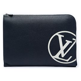 Pochette Jour GM Taurillon Initials Circle en azul Louis Vuitton