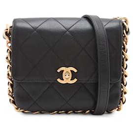 Borsa a tracolla Chanel Small Quilted Calfskin Framing Chain Flap Nera