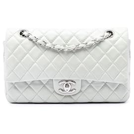 Borsa a tracolla Chanel Medium Classic Lambskin Double Flap Verde