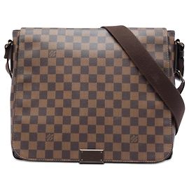 Borsa a tracolla Louis Vuitton District MM in Damier Ebene marrone