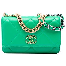 Green Chanel Quilted Lambskin 19 Wallet on Chain Satchel