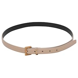 Schmaler Ledergürtel in Beige Saint Laurent