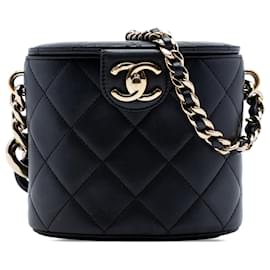 Beauty Case Elegante in Agnello Nero con Catena CC Chanel