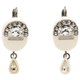 Orecchini a clip Chanel White Resin Strass Rain Drop