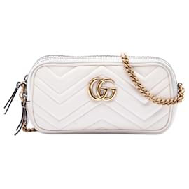 Borsa a tracolla Gucci Mini GG Marmont Matelasse in pelle di vitello bianca con tripla zip