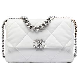 Chanel Large 19 Flap Satchel aus weißem Lammfell
