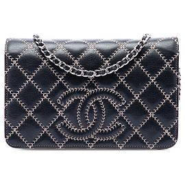 Borsa a tracolla crossbody con catena e portafoglio in pelle di vitello trapuntata con CC Chanel nero