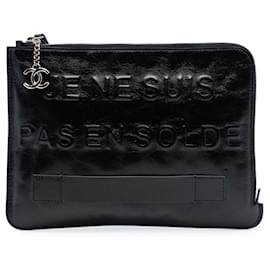 Clutch Je Ne Suis Pas En Solde in pelle di vitello invecchiata nera Chanel