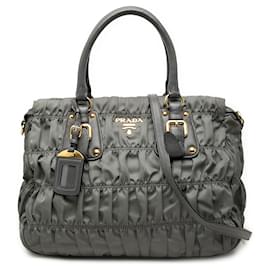 Grauer Prada Tessuto Gaufre Satchel
