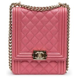 Borsa a tracolla Chanel Boy Flap North South in caviar trapuntato rosa
