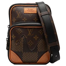 Borsa a tracolla Louis Vuitton Nigo Giant Damier Ebene Monogram Nano Amazone marrone