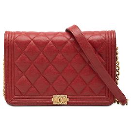 Borsa a tracolla Chanel Boy portafoglio con catena in caviar trapuntato rosso
