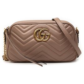 Borsa a tracolla Gucci Small GG Marmont Matelasse in pelle marrone
