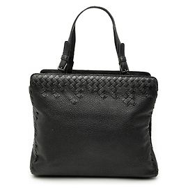 Tote em couro de bezerro granulado Intrecciato preto Bottega Veneta