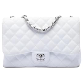 Borsa a tracolla Chanel Jumbo Classic Caviar Single Flap bianca