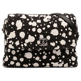 Bolso bandolera Chanel CC Tweed negro con salpicaduras de pintura
