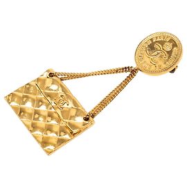 Borsa Chanel CC Flap Trapuntata Placcata Oro con Spilla a Medaglione