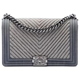 Borsa a tracolla Chanel Old Medium Chevron Denim Boy Flap Blu