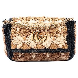 Bolso bandolera Gucci Small GG Marmont de rafia beige