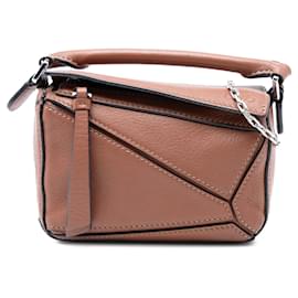 Borsa Nano Puzzle in pelle di vitello marrone LOEWE