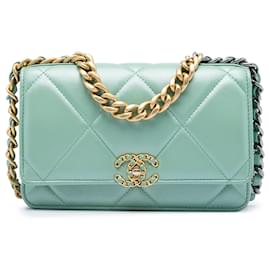 Borsa Satchel 19 in agnello trapuntato verde Chanel