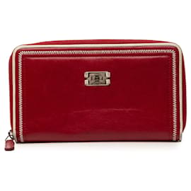 Roter Chanel Reissue 2.55 Zip Around Long Wallet aus Distressed Calfskin