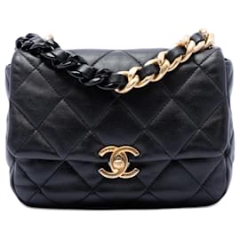 Borsa a tracolla Chanel Mini Candy in agnello trapuntato nero con catena