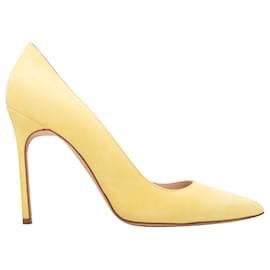 Zapatos de tacón de punta fina en ante amarillo claro Manolo Blahnik Talla 39