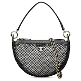 Borsa Hobo Chanel CC in Mesh e Lambskin Lucido Trapuntato Nero