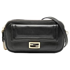 Borsa a tracolla Fendi Easy 2 Baguette in pelle nera